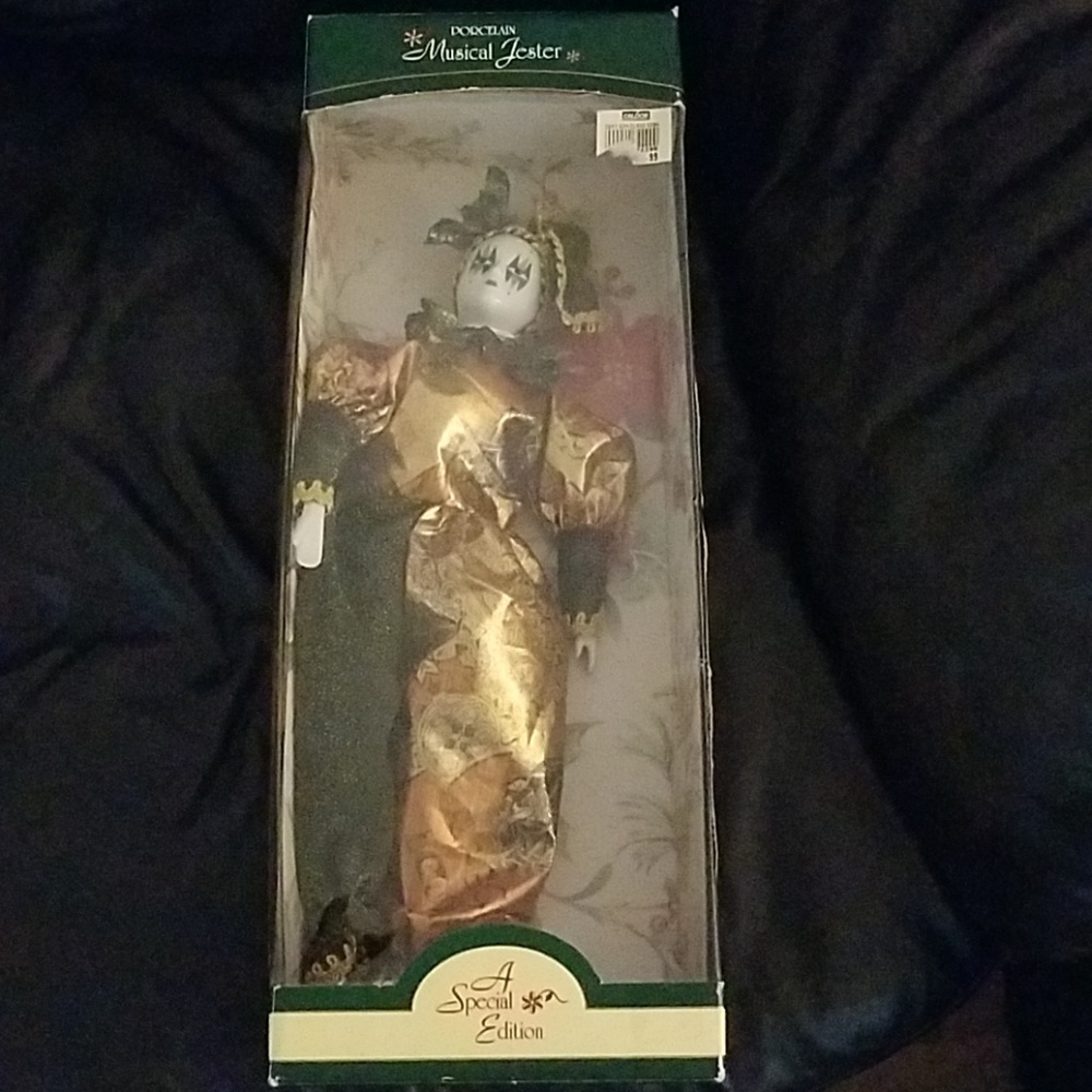 NWT Special Edition Porcelain Musical Jester